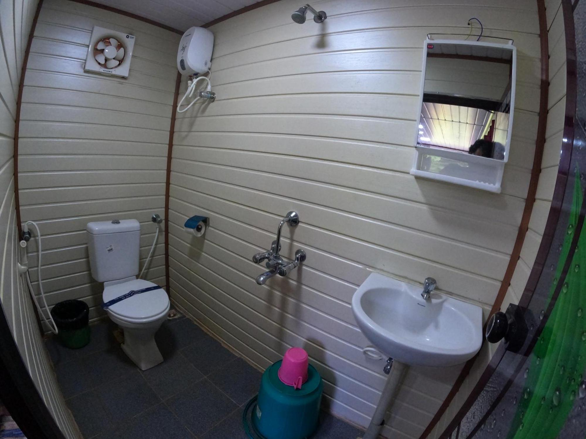 Wow Farm House Auroville Zimmer foto