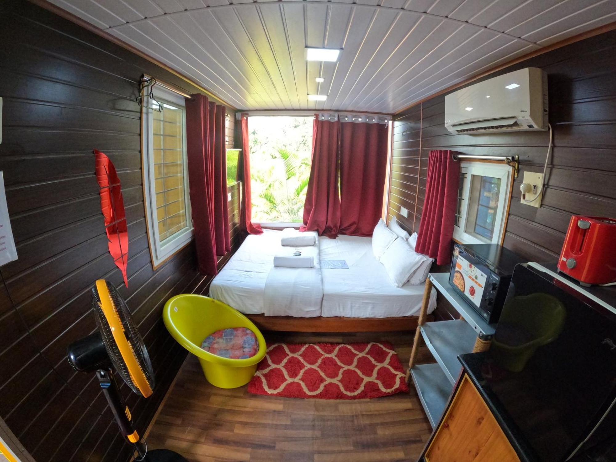 Wow Farm House Auroville Zimmer foto